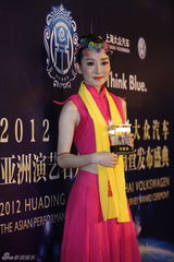组图：萨顶顶曹格获亚洲最受欢迎歌唱演员奖