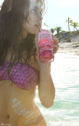 高清组图：《暮光之城》女星阿什莉彩绘写真