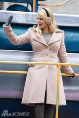 组图：熊猫阿宝史莱克等领衔纽约感恩节大游行