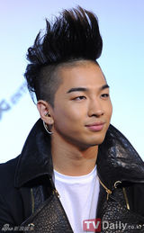 组图：BigBang亮相记者会装扮帅气有型