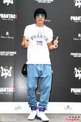 组图：周杰伦被问订婚笑而不答 与昆凌游夏威夷