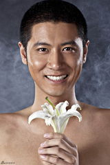 高清组图：《婚姻保卫战》百合大片 讲述婚姻与战争