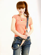 高清：柳岩清丽写真曝光 青春动感亲善开朗