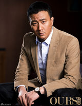 组图：胡军封面霸气硬朗掀帅叔风潮