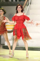 组图：许慧欣参演百老汇音乐剧 变性感歌姬突破自我