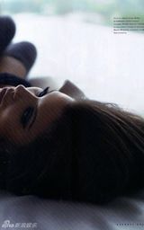 高清图：伊娃-朗格利亚性感杂志写真 主妇风情依然