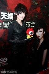 组图：李宇春续约天娱 推出新歌《序幕》