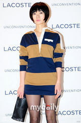 组图：孔孝真朴诗妍等韩国艺人出席时尚派对