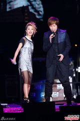 组图：蔡依林笑称踢走阿信成“五月花”主唱