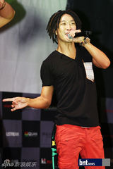 组图：SKULL&HAHA举行新专辑发布会