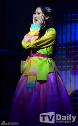 组图：SJ圭贤徐贤演绎《月亮怀抱太阳》帝妃恋