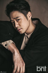 组图：韩星千正明拍时尚写真 尽显成熟魅力