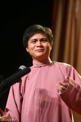 组图：德云社办栾云平专场 郭德纲捧哏替徒弟感不易