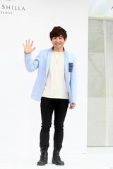 高清组图：金贤重李栋旭等出席郑俊河婚礼