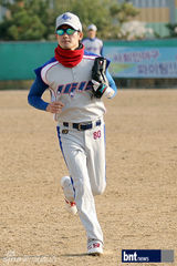 组图：金昌烈吴智昊等韩国众星参加棒球大赛