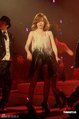 高清组图：郑秀文香港红馆开唱 与刘德华贴面掀高潮