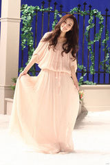 组图：范玮琪为公益歌曲拍摄MV 个唱邀吴佩慈站台