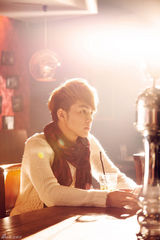 组图：台湾90后花美男安祐德初冬暖心大片曝光