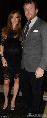 组图：贝嫂庆40岁生日小贝陪伴 辣妹马汀等齐贺