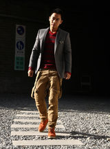 组图：王小毅春日写真演绎进取人生