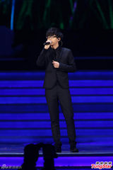 组图：胡夏放歌小巨蛋演绎《那些年》