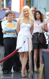 高清组图：克里斯蒂娜-阿奎莱拉留名洛杉矶星光大道