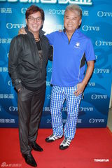 组图：谭咏麟为无线直播欧洲杯撑场