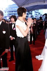 组图：梁咏琪“我爱你”挂嘴边 婚后甜蜜不生子