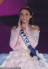 组图：佳丽戴尔芬获2012法国小姐冠军喜极而泣