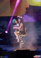 组图：阮兆祥个唱首场开锣 徐子珊王祖蓝助阵