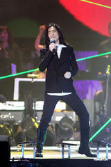 高清组图：周杰伦等众星献唱洪一峰 卡司超越金曲奖