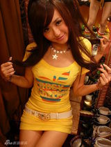 幻灯图集：黑涩会美眉蔷蔷服饰写真 甜美可爱