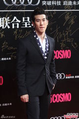 组图：张雨绮红裙明艳 高圆圆清新倪妮妩媚