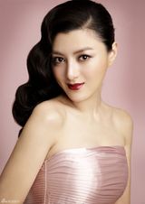 高清图：古典美人陈丽丽变身芭比 展露淑女气质