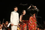 高清图：陕北民歌唱响欧洲 郝歌RNB曲风演绎