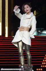 组图：众星献唱世博中国馆 阿SA玩可爱十连拍