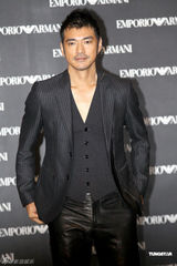 组图：金城武展型男魅力 捞完金不受访低调玩快闪