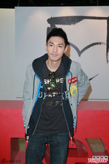 组图：肖像惨被当出租男友 周柏豪笑言太便宜