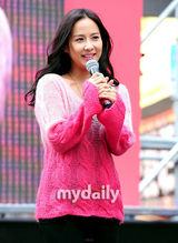 组图：韩星赵汝贞釜山出席《后宫帝王之妾》见面会