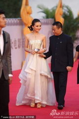 组图：《甄嬛传》“谨汐”孙茜亮相秀甜美笑容