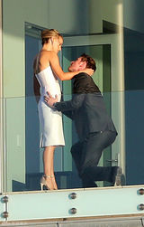 组图： 波特曼与法斯宾德片场再热吻