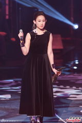 组图：容祖儿九夺劲歌金曲歌后 林峰获最受欢迎