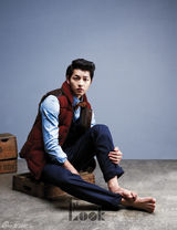 高清组图：韩星宋仲基时尚写真尽显型男魅力