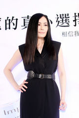 组图：江蕙预告将会退休 闻故乡支持泪眼道歉