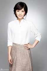 组图：曹曦文典雅公主范儿 气质迷人宛若天成