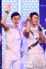 组图：韩新男女团携手举行SHOWCASE博眼球