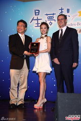 组图：蔡依林坚持舞曲路线 佩服朱莉勇敢防癌