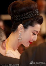 幻灯图集：《日照重庆》戛纳首映 王小帅获最高礼遇