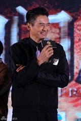 组图：《澳门风云》周润发暴瘦20公斤回归赌神