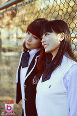 组图：美少女团体AK98穿水手服拍代言写真